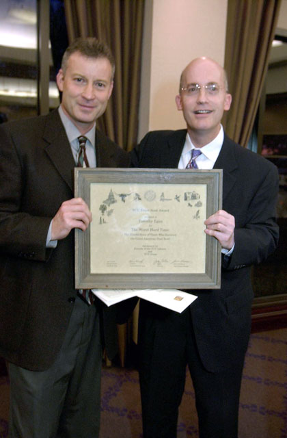 2007 Friends banquet: Texas Book Award winner Timothy Egan accepting his award from Chancellor Boschini.
