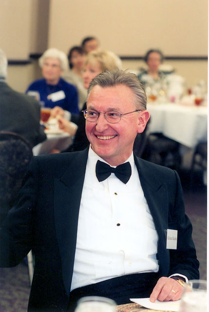 2002 Friends banquet: Richard Kuhta, Librarian Folger Shakespeare Library
